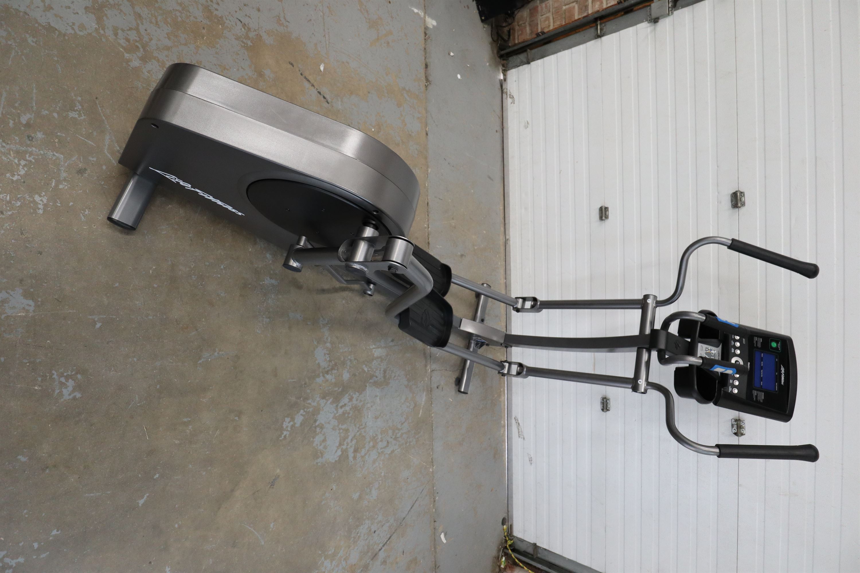Used Life Fitness E1 w Go Console E1-XX00-0105 Elliptical
