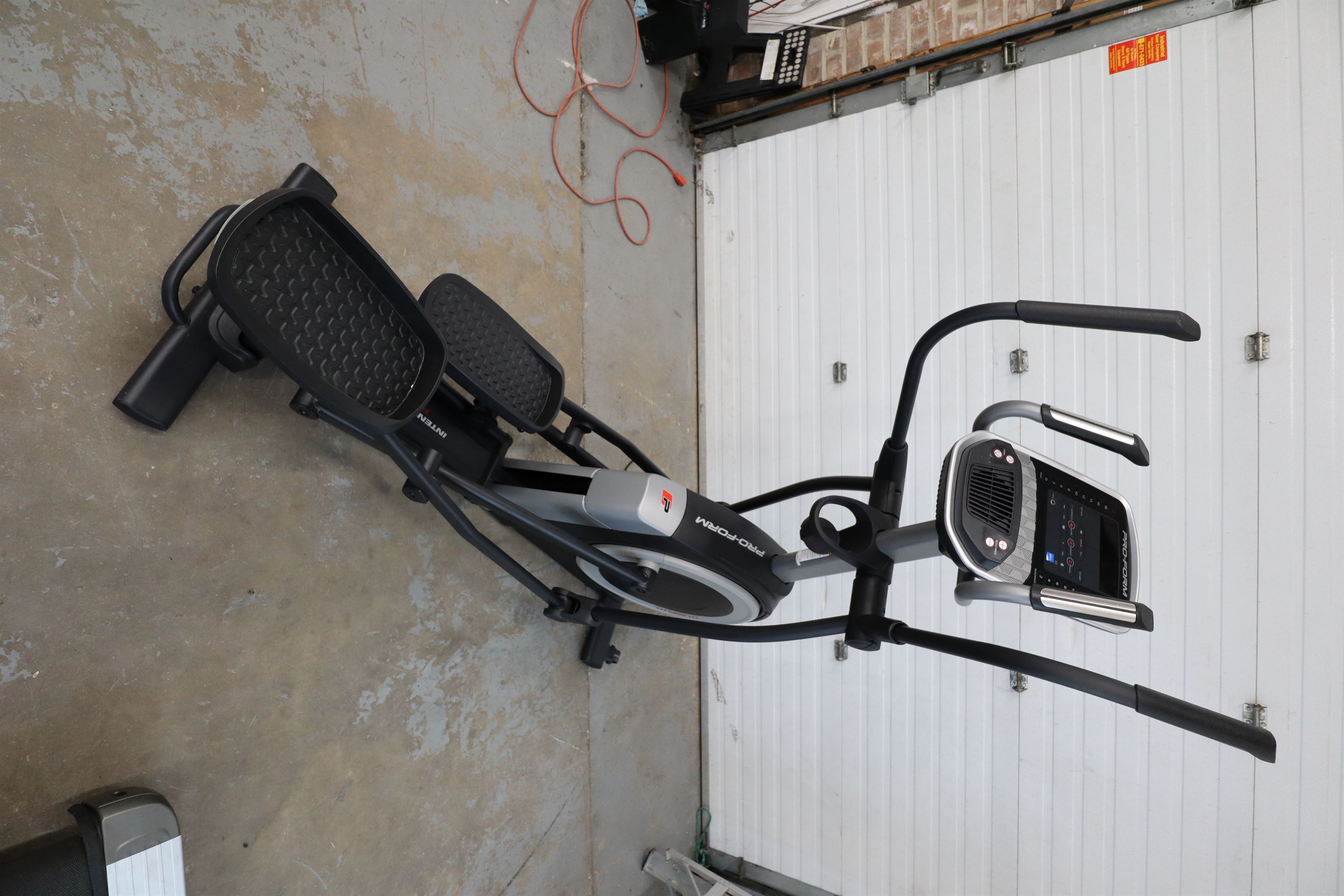 Used ProForm Carbon EX PFEL57920 Adjustable Inline Elliptical