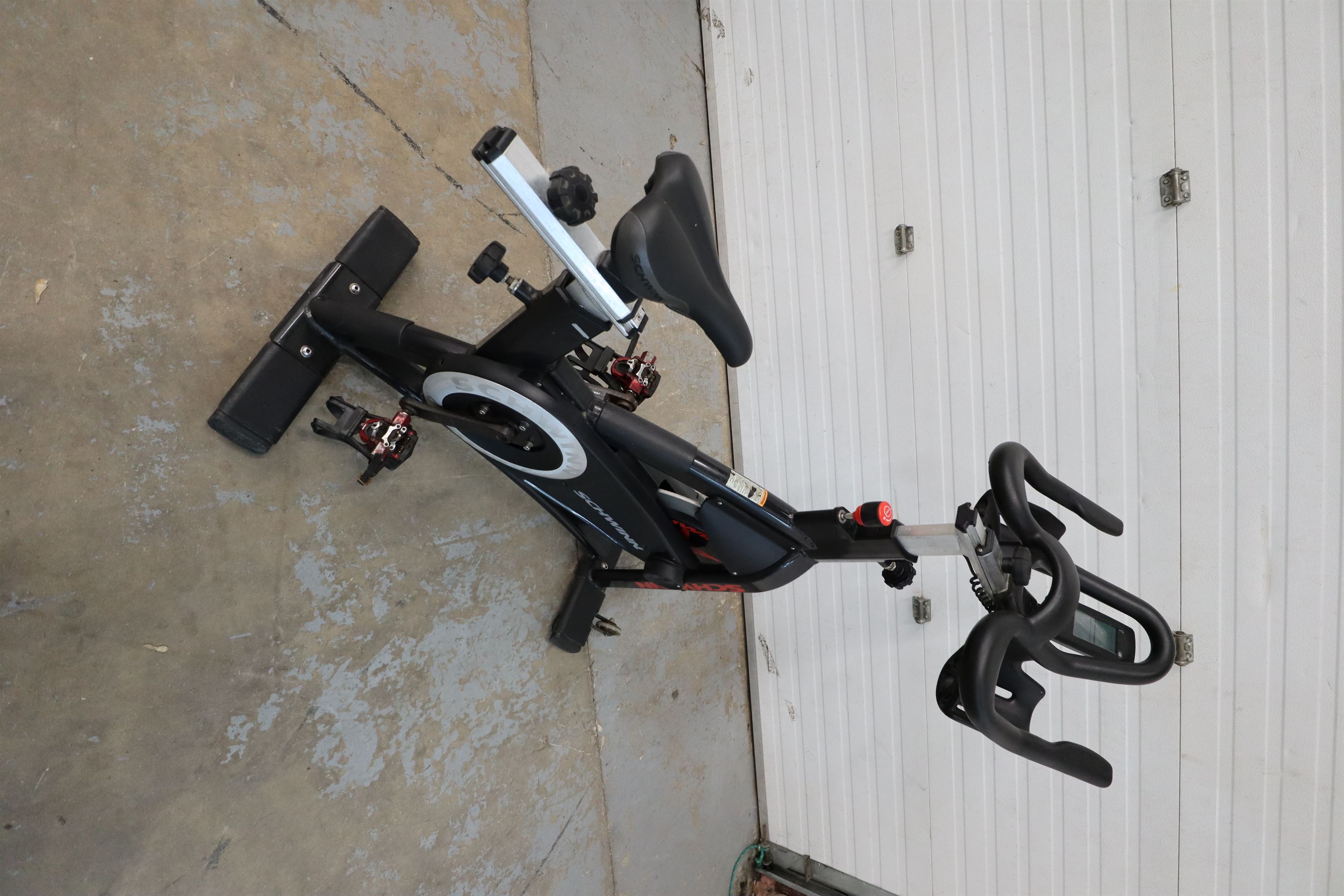 Used Schwinn AC Power. ACP Indoor Cycle 9-7300-QINTP0 GC7300 Upright Stationary Bike