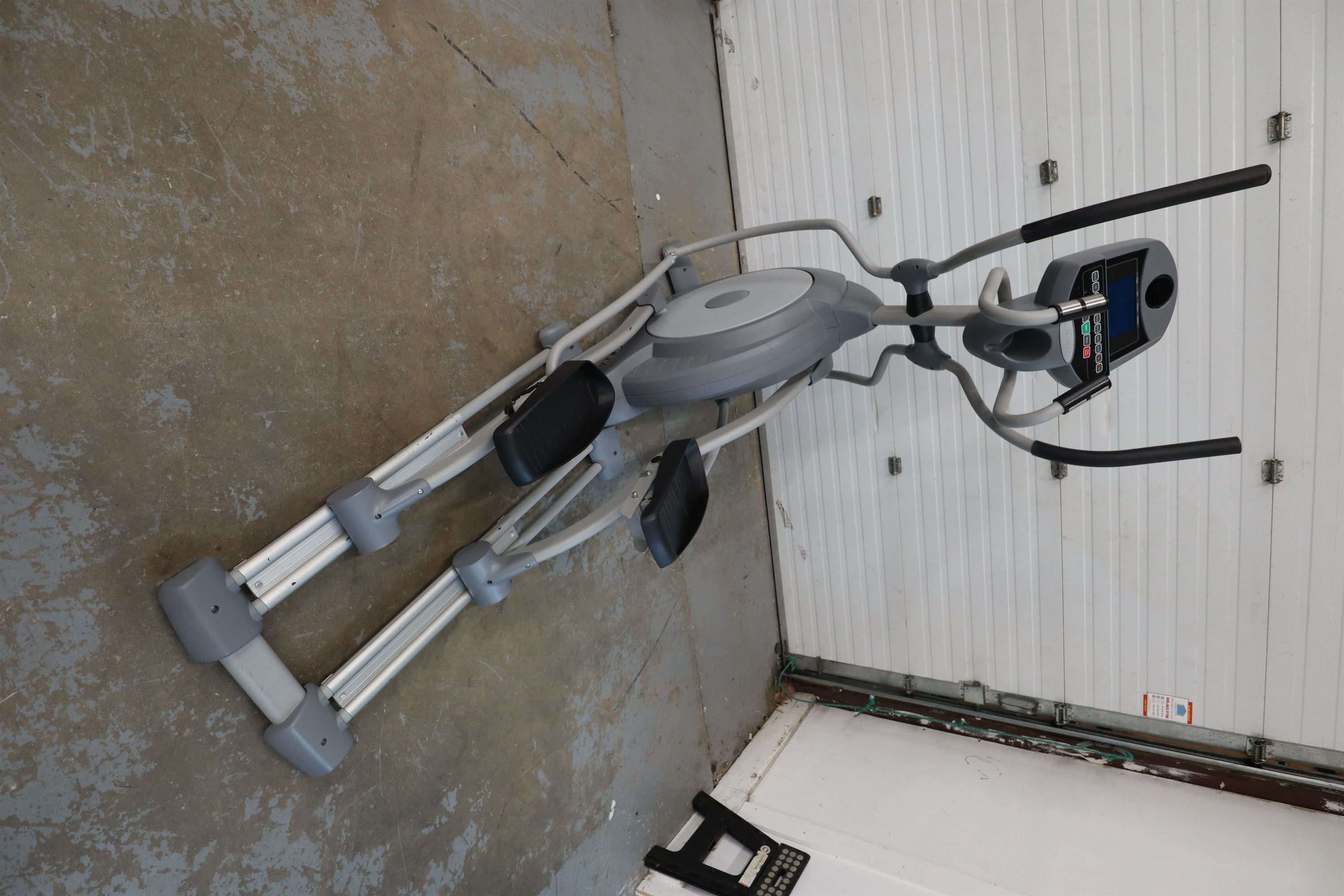 Used Spirit Fitness XE 350 350005 Elliptical